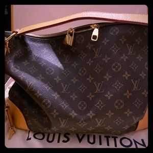 Louis Vuitton Berri MM